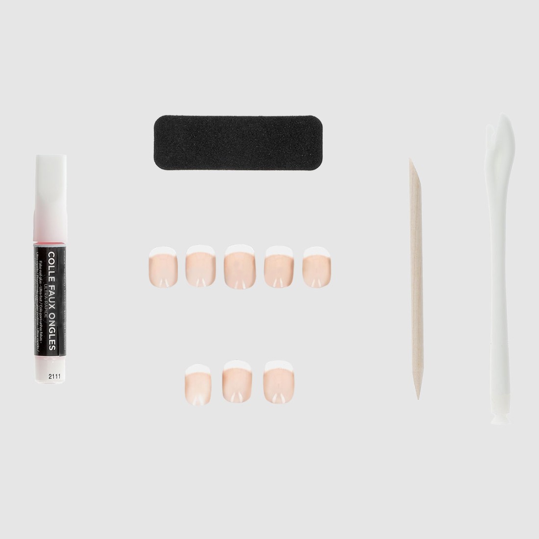 Faux ongles carrés courts french...