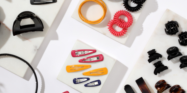 Les accessoires cheveux tendance qui transforment ton look