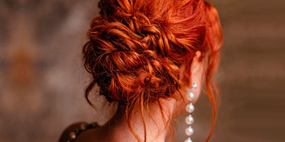 Quelles coiffures adopter pour les fêtes de fin d'année 