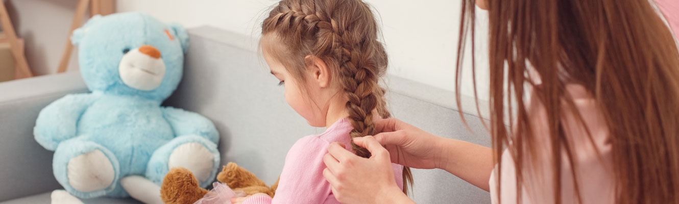 Des idées de coiffures pour les petites filles